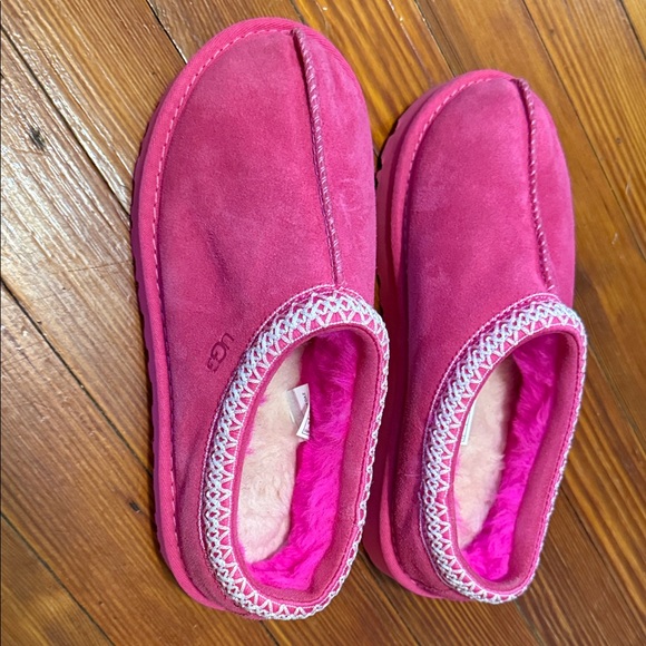 Authentic UGG Fuchsia Tazz Suede Slippers size 8 - Picture 2 of 5